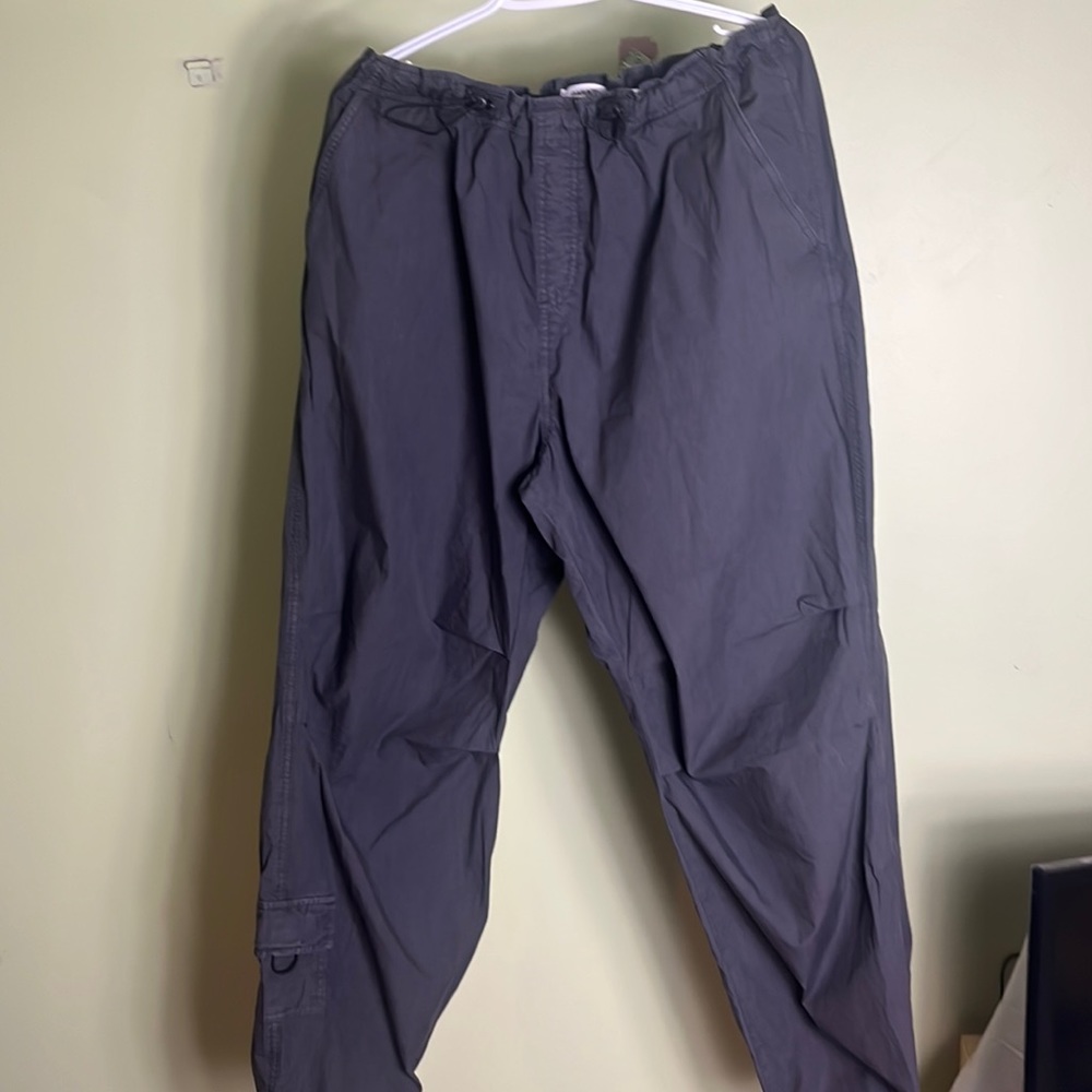 Grey Garage Viral Parachute Pants in size XL 🖤